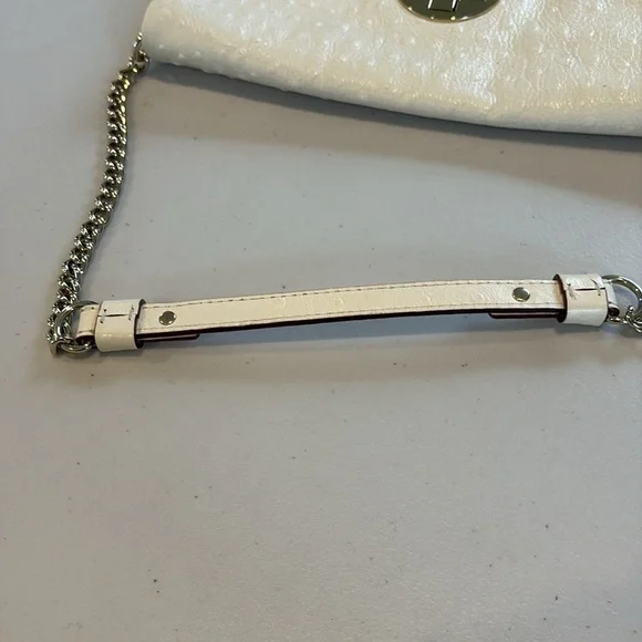 Kate Spade - Cream Handbag with gold strap and accents - Picture 15 of 16